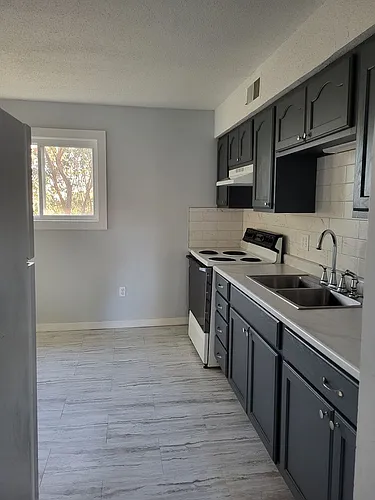210 Walnut St #6 Photo 1