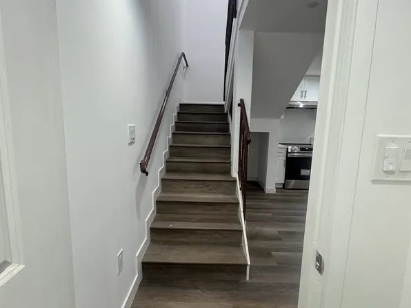 11600 S San Pedro St, Los Angeles, CA 90061