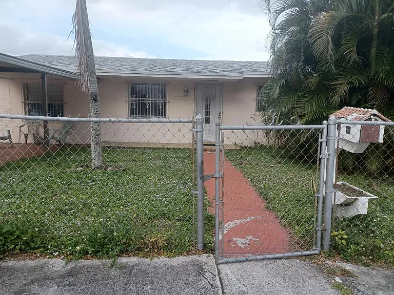 HOUSE FRONT