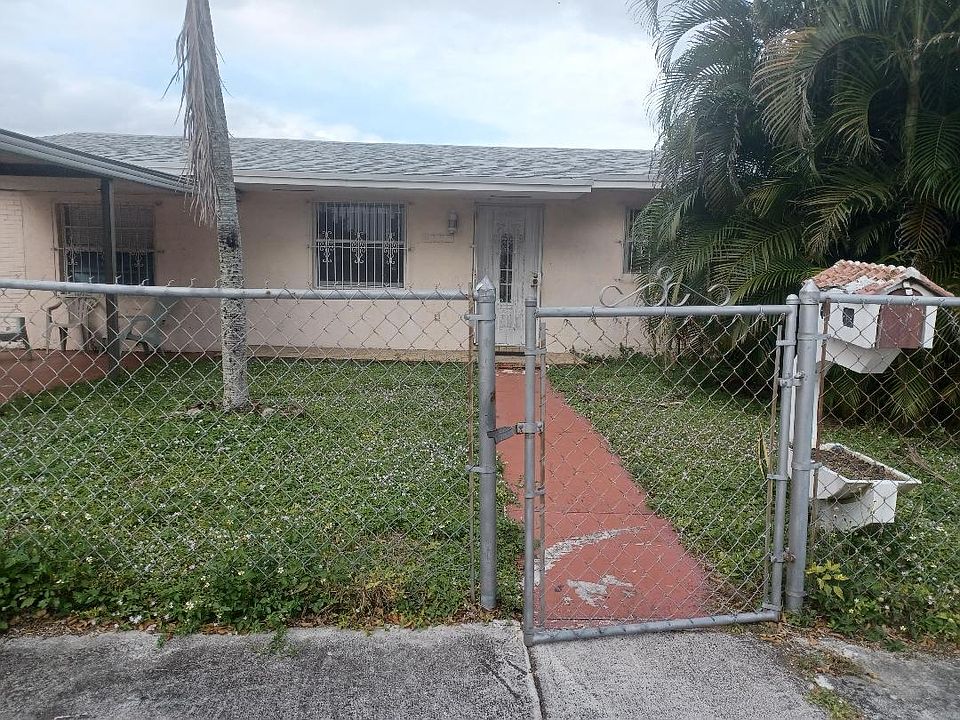 HOUSE FRONT