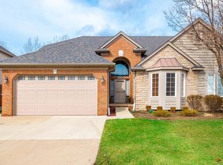 30250 Berghway Trl, Warren, MI 48092