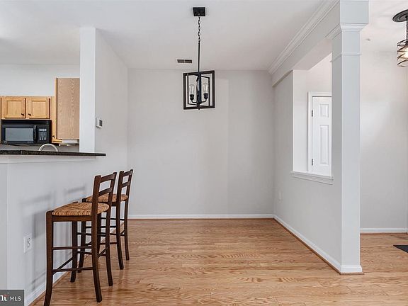 5th image of 8737 Bright Meadow Ct
