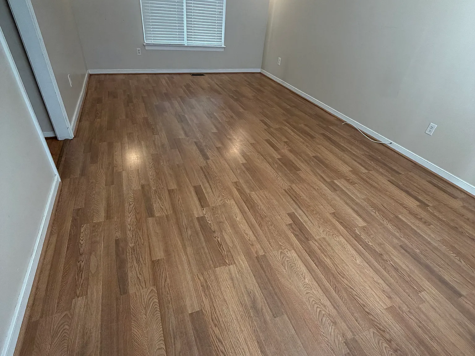 4 bed, 2.5 bath, 2000 sqft, $2,400 — Photo 2