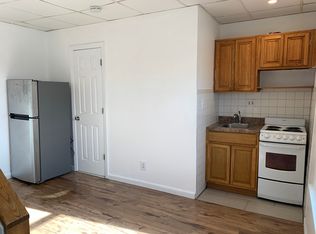 14 Bayville Ave APT 4, Bayville, NY 11709