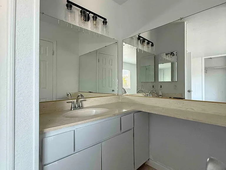 8620 Tiogawoods Dr — Photo 17