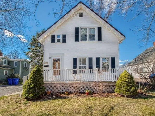 13 Charles St, Taunton, MA 02780