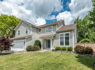 119 Old Post Rd, Oswego, IL 60543