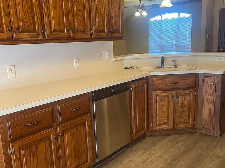 213 Pinafore Dr — Photo 11