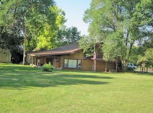 215 N Cottonwood St, Ten Sleep, WY 82442