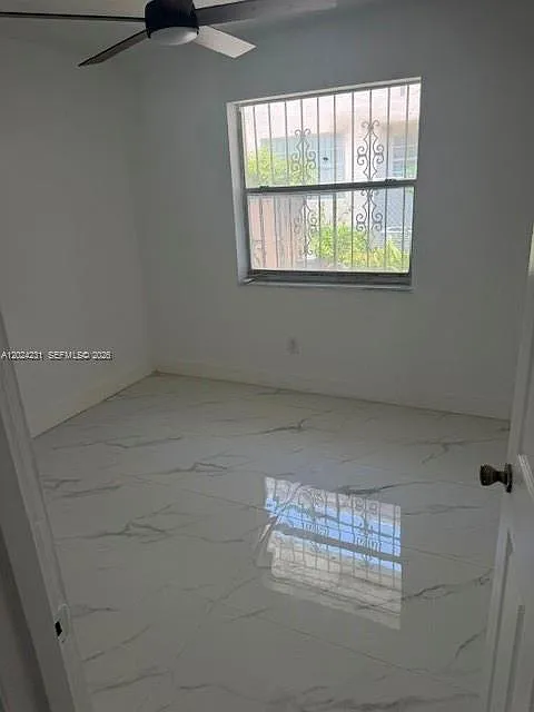 2 bed, 1.0 bath, 2008 sqft, $2,500 — Photo 3