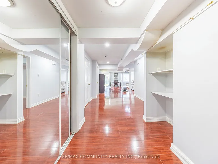 72 Lampman Dr #BASEMENT — Photo 9