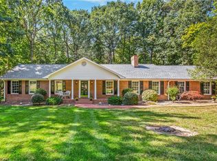 182 Ridgewood Dr, Mount Airy, NC 27030