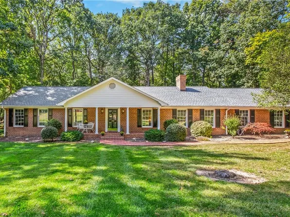182 Ridgewood Dr, Mount Airy, NC 27030
