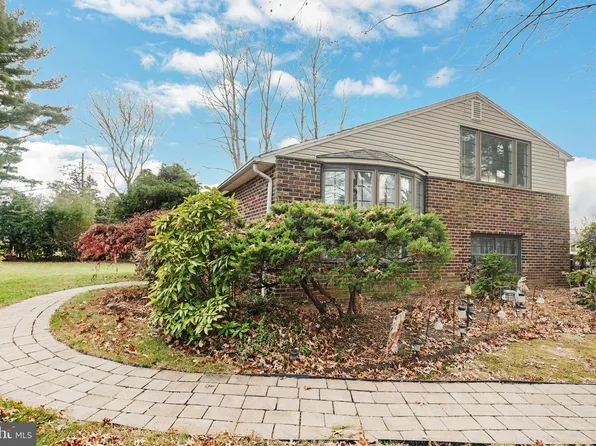 89 Ivy Ln, Lansdale, PA 19446