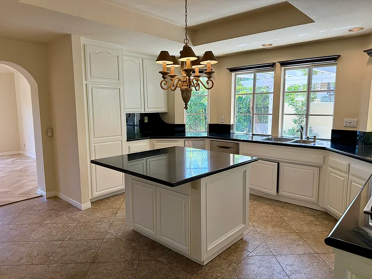 1922 Golden Sky Cir — Photo 4