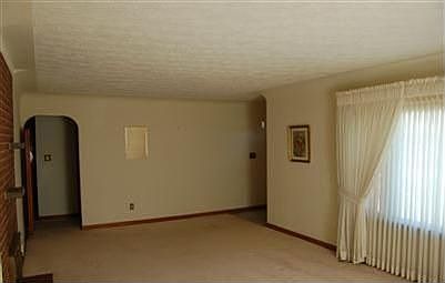 5th image of 592 Breetz Dr