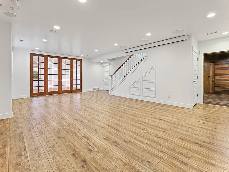 2098 E Elkhorn Rd — Photo 33
