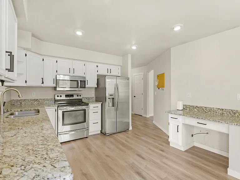 1201 35th Ct SE — Photo 14