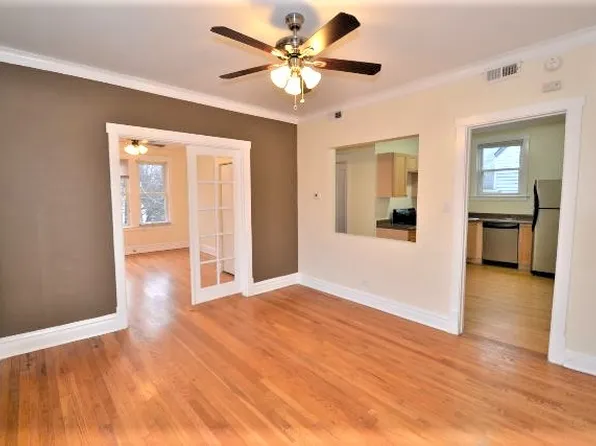 3538 W Grace St APT 2W, Chicago, IL 60618