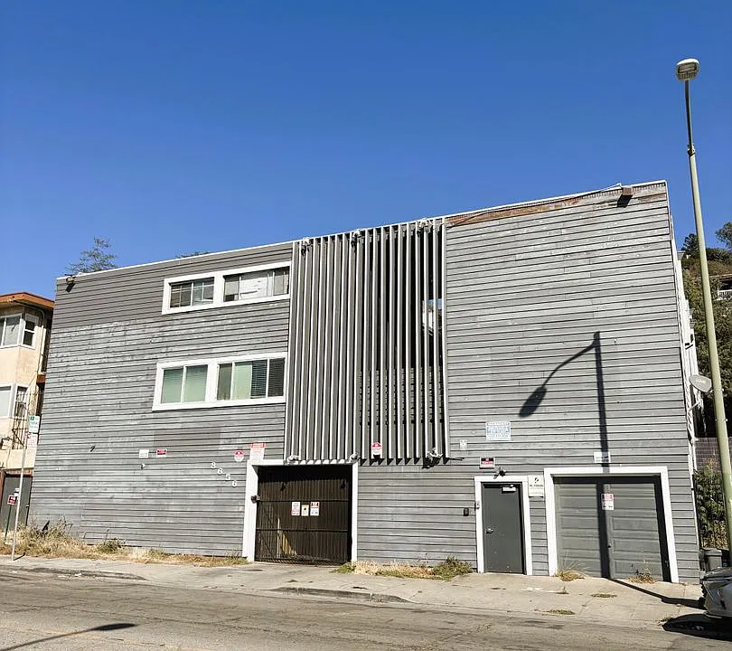 8656 Macarthur Blvd
