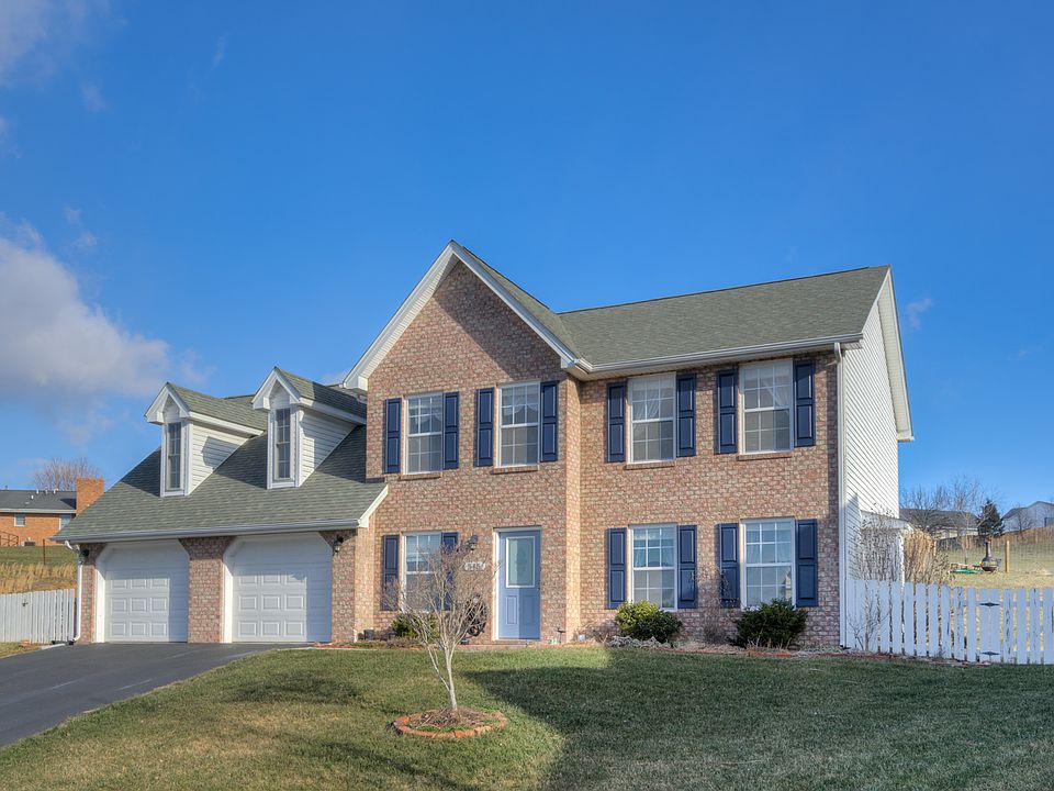 1st image of 545 Windsor Dr