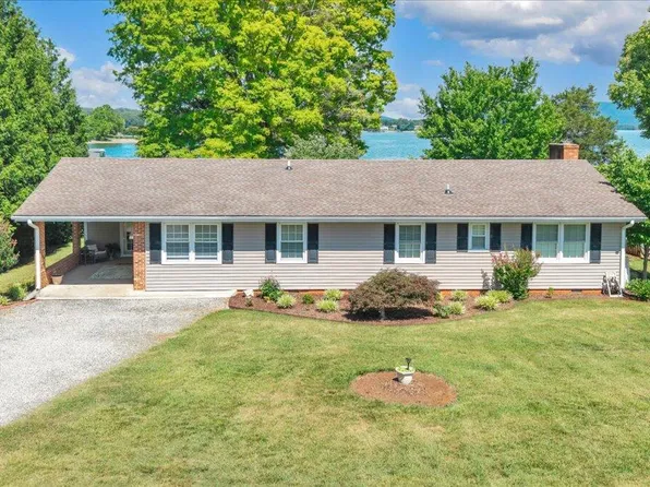 269 Key Lakewood Dr, Moneta, VA 24121