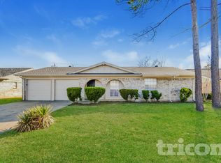 155 Bellvue Dr, Fort Worth, TX 76134