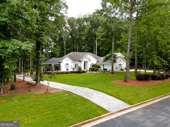 135 Adams Park Dr, Fayetteville, GA 30214
