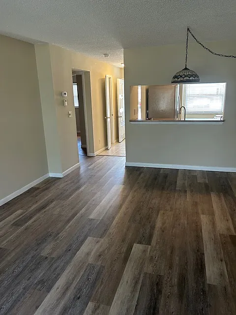 2 bed, 950 sqft, $1,625 — Photo 3