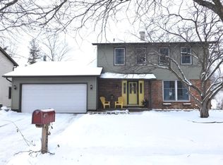 1505 Brook Ln, Aurora, IL 60504