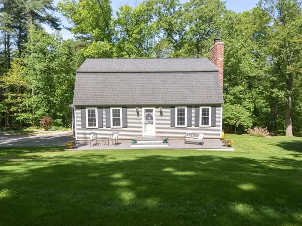 33 Rockmeadow Road Ext, Uxbridge, MA 01569