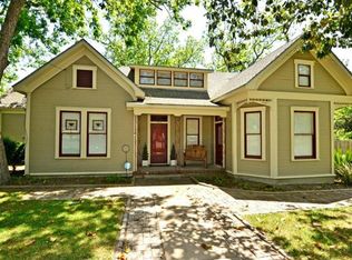 902 West Ave, Schulenburg, TX 78956