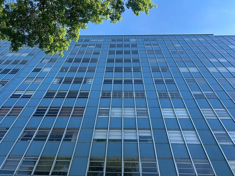 333 W Meyer Blvd #305