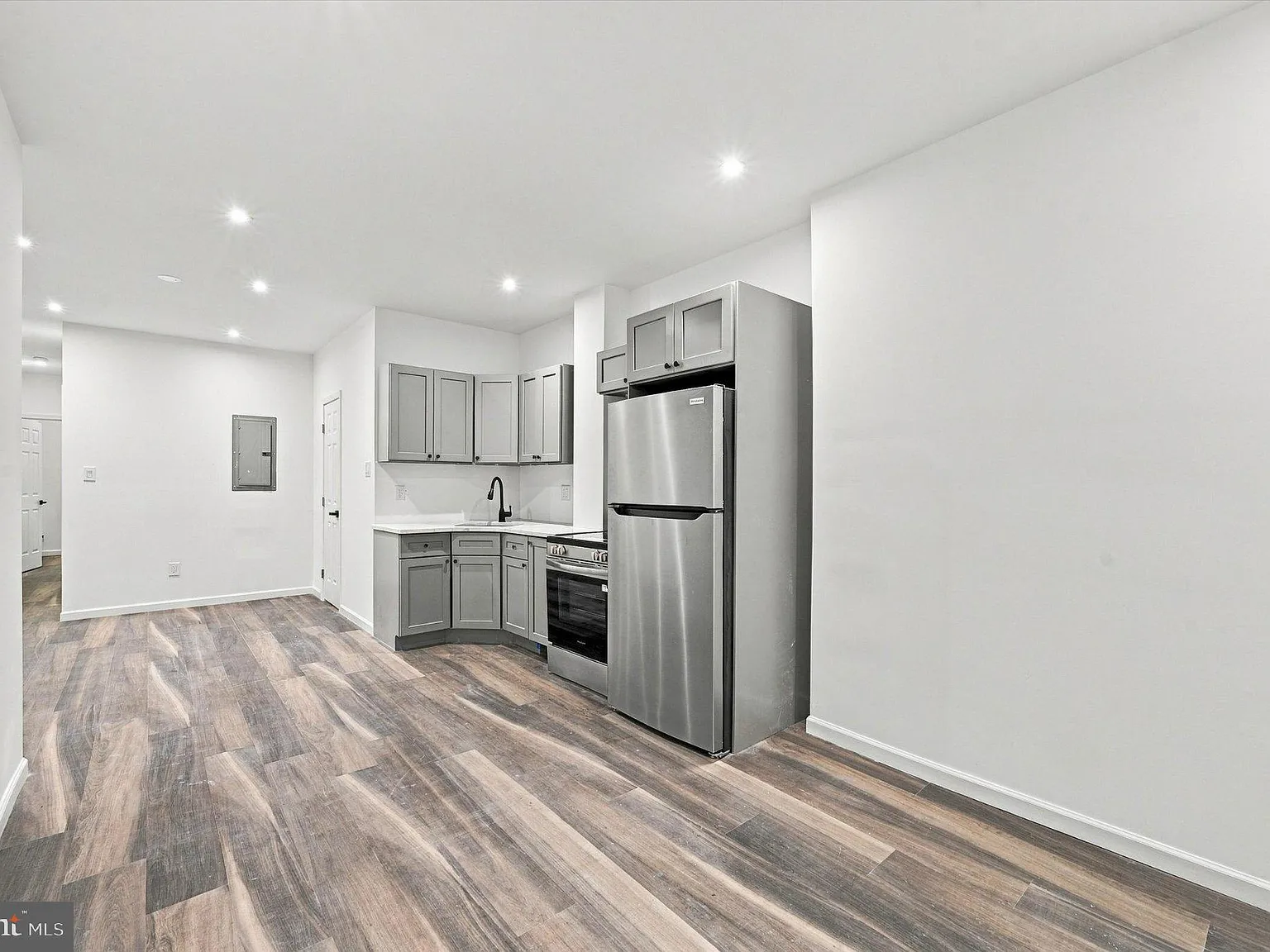 5812 Hadfield St — Photo 3