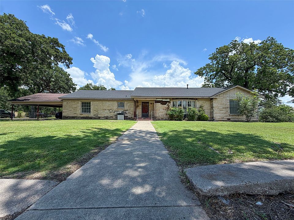 1st image of 1920 Crow Dr