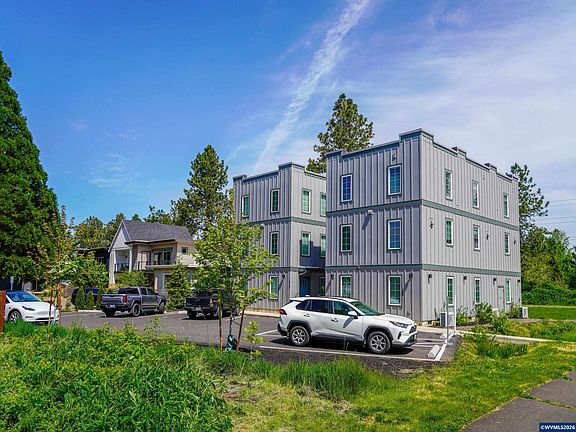 2nd image of 2195 Audubon Ave SE