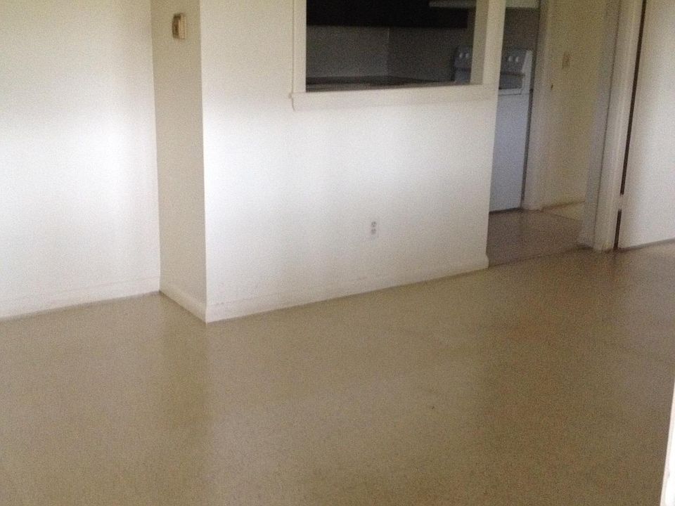 2nd image of 13 School Hill Rd