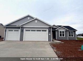 2070 Bear Paw Trl, Kaukauna, WI 54130