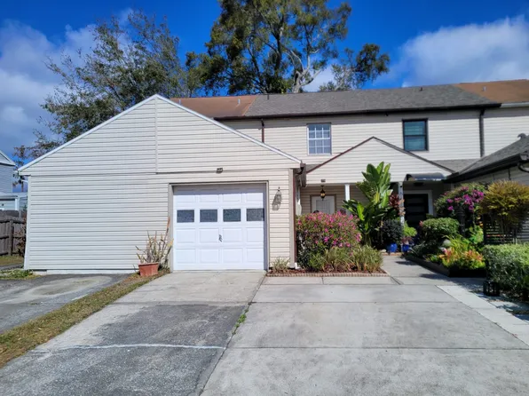 6141 Oak Cluster Cir, Tampa, FL 33634