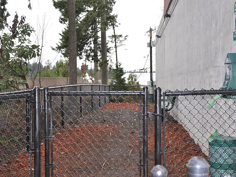 205 Apartments — Photo 12