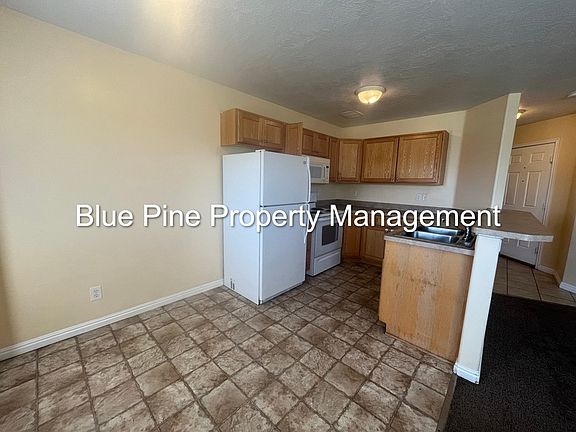 4th image of 2488 Prospect Dr APT 4