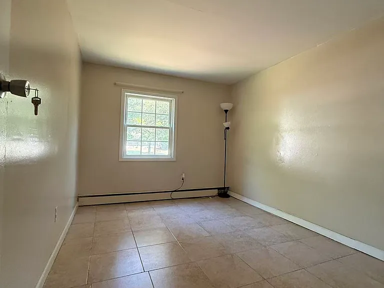 382 Jamaica Ave — Photo 10