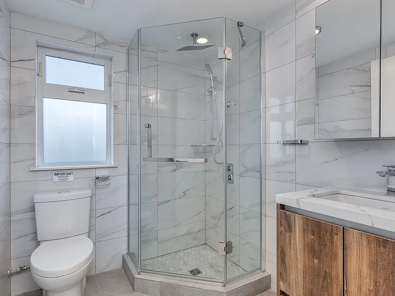 1168 Pendrell St #401 — Photo 9