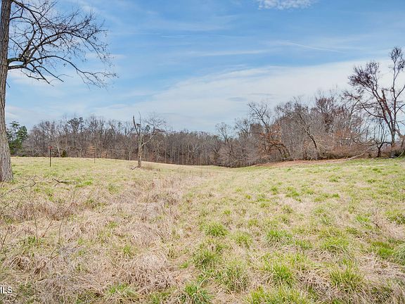 4th image of 433 California Ave Lot 2
