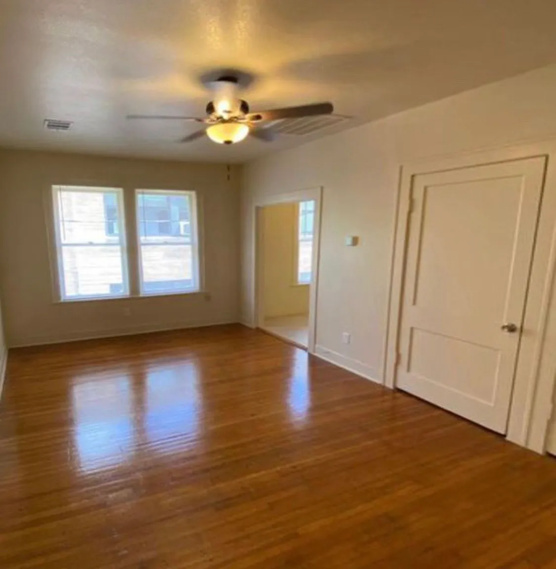 4105 Garrott St — Photo 3