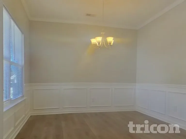 228 Fieldcrest Dr — Photo 4