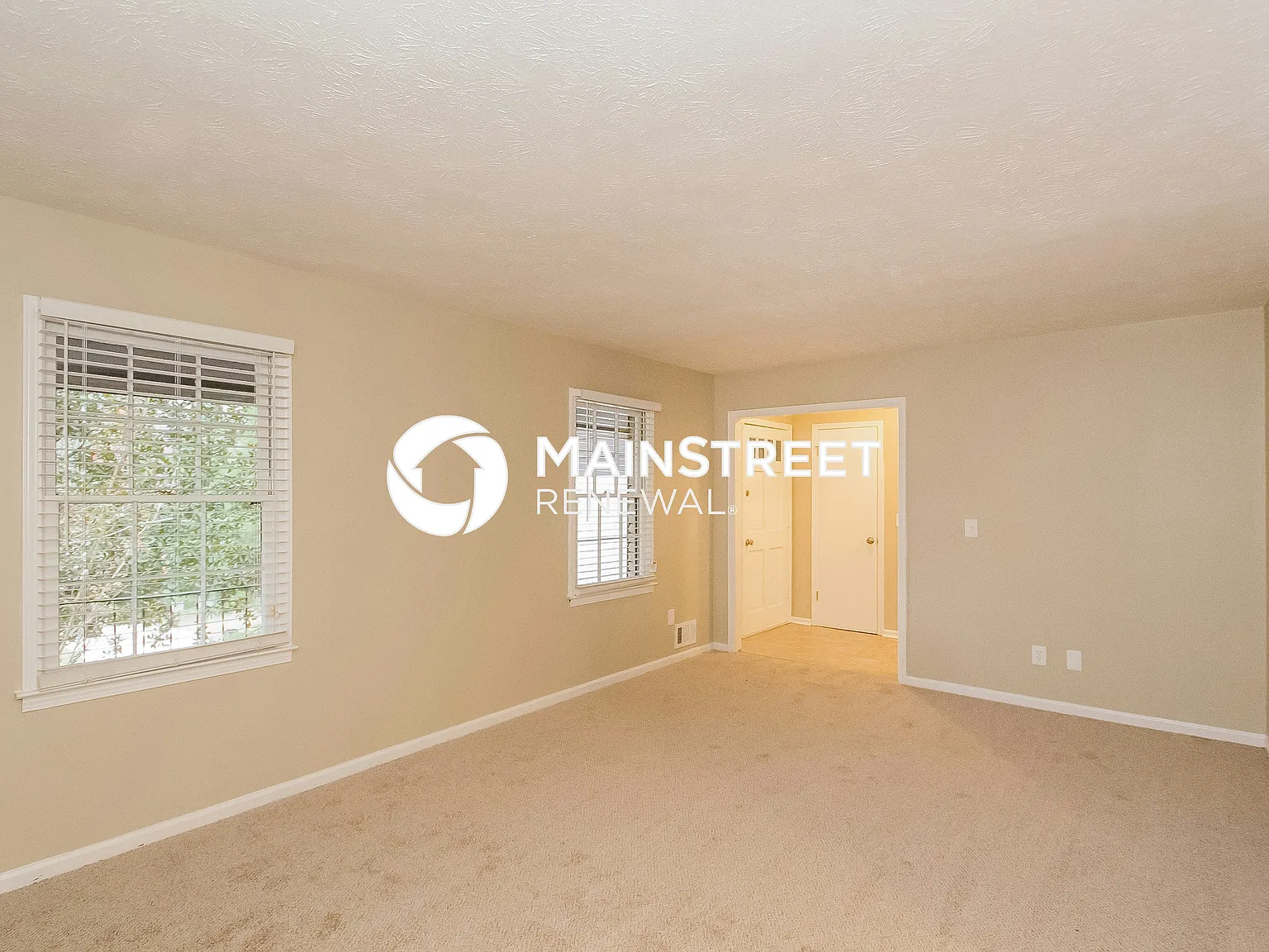 340 Shelton Woods Ct — Photo 3