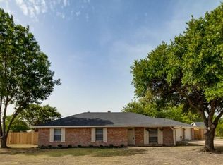 302 Sunrise Dr, Waxahachie, TX 75165