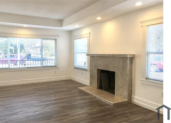 3 bed, 1200 sqft, $3,494 — Photo 3
