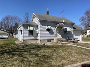 110 3rd Ave, Waldorf, MN 56091